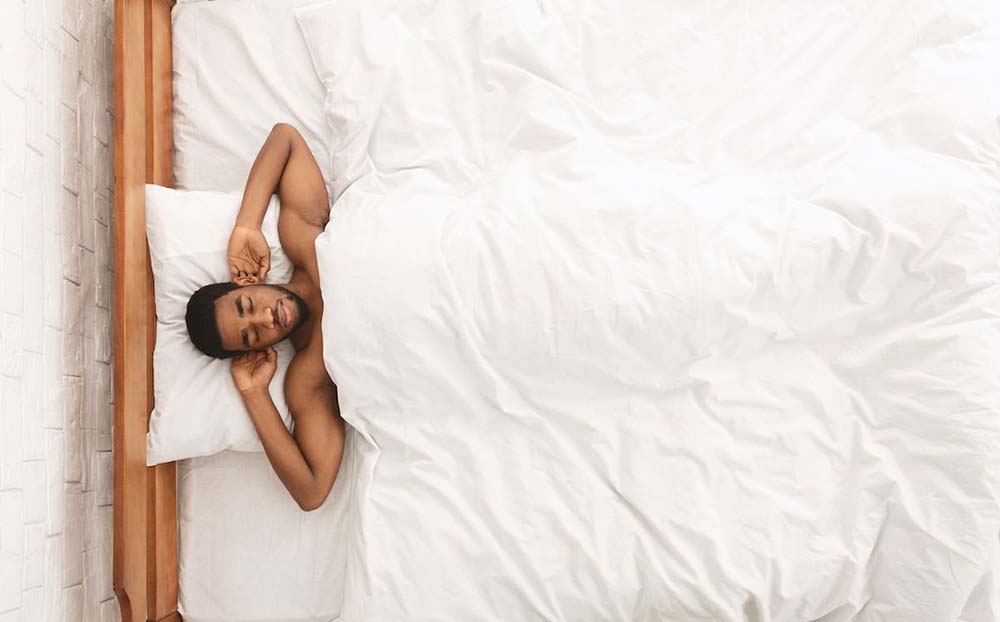 Should You Wear Underwear To Sleep? - Turq